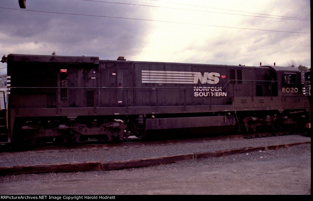 NS 8020